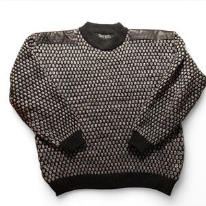 Xl black stitched sweater